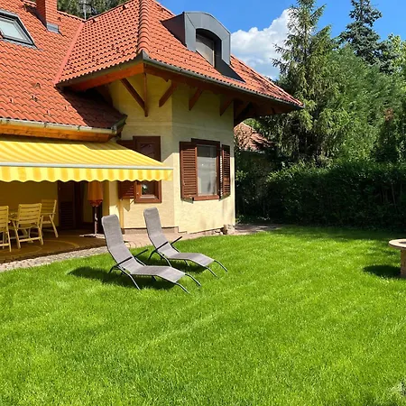 Nefelejts Deluxe Villa Zamárdi